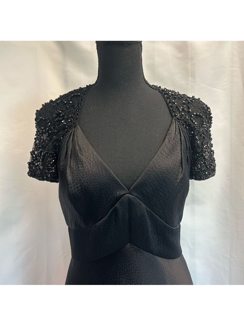 Badgley Mischka black beaded lace short sleeve silk formal evening gown 8 NWOT - Picture 4 of 17
